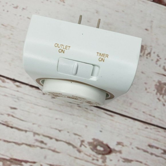 Woods Coleman Cable Mechanical Outlet Timer - Picture 2 of 9